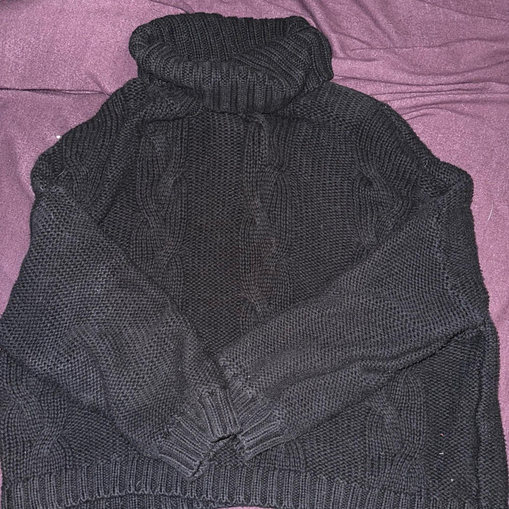 Black thick turtle neck sweater